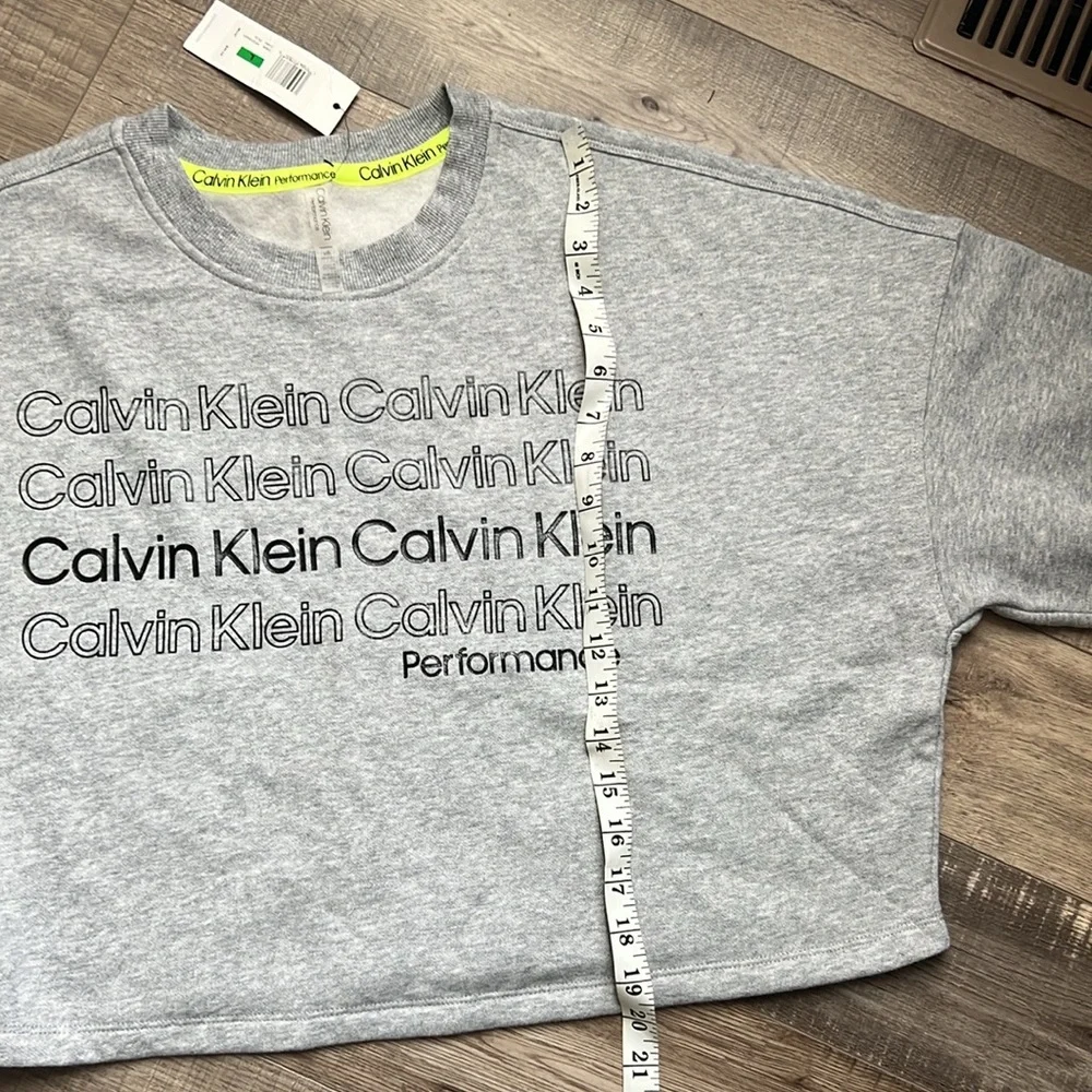Calvin Klein Sweater - Picture 3 of 4
